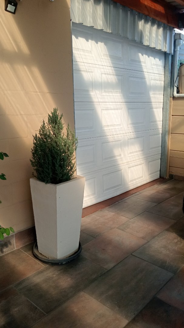 2 Bedroom Property for Sale in Lavender Hill Western Cape